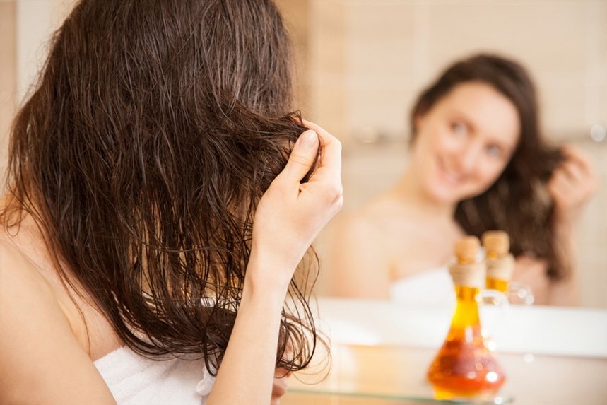 Kouzelný efekt ricinového oleje na vlasy