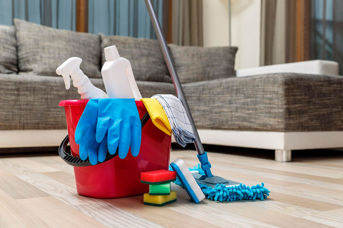 7 neodpustitelné chyby, které ženy v domácnosti dělají při čištění malého bytu