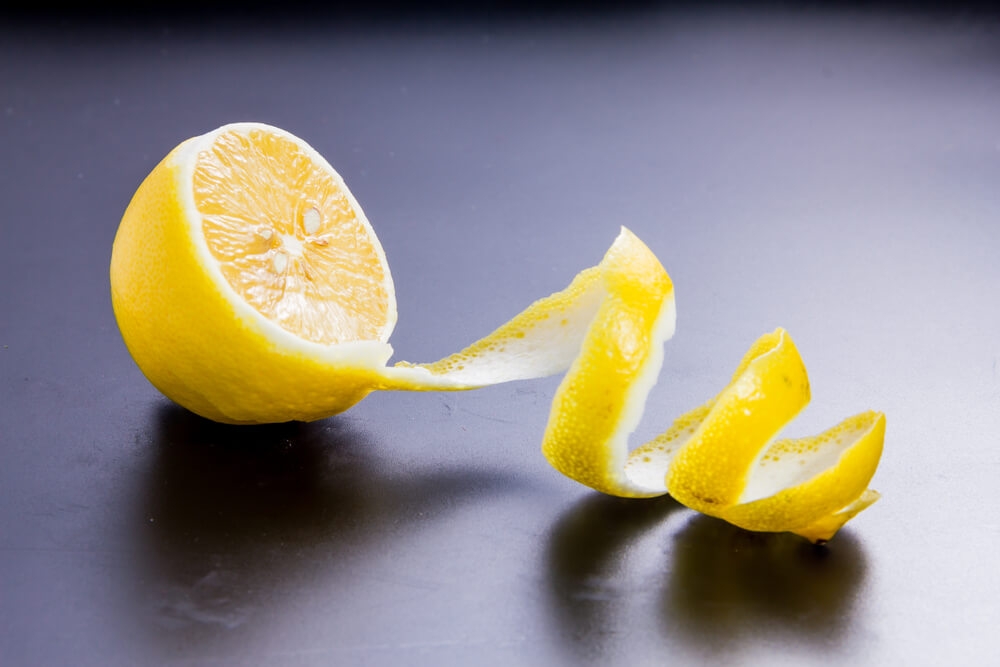 Jak používat limonovou kůru pro čistotu a objednávku