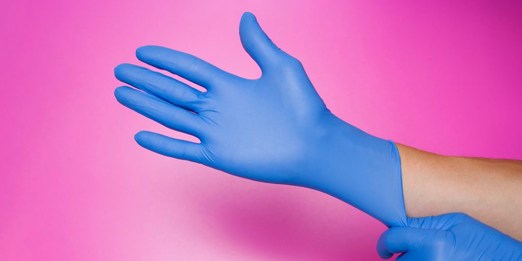 Které rukavice na koupi, které si můžete chránit před koronavirem
