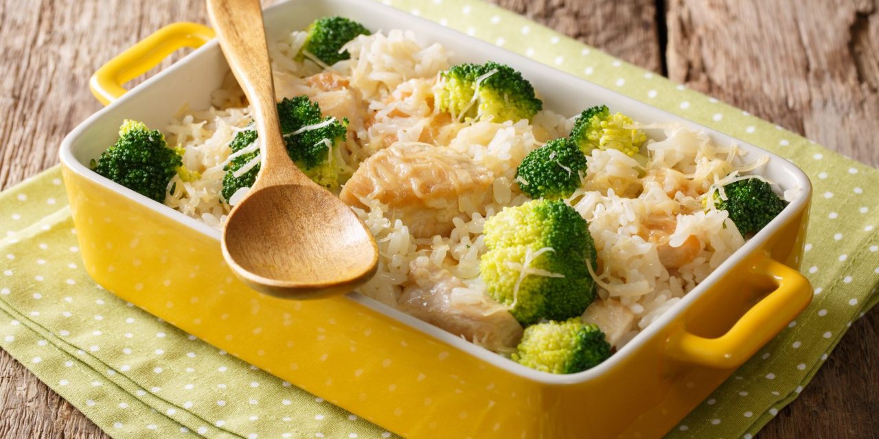 Kuře pečené v troubě s brokolicí a rýží