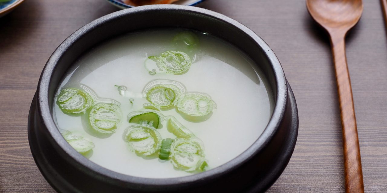 Korejská hovězí polévka