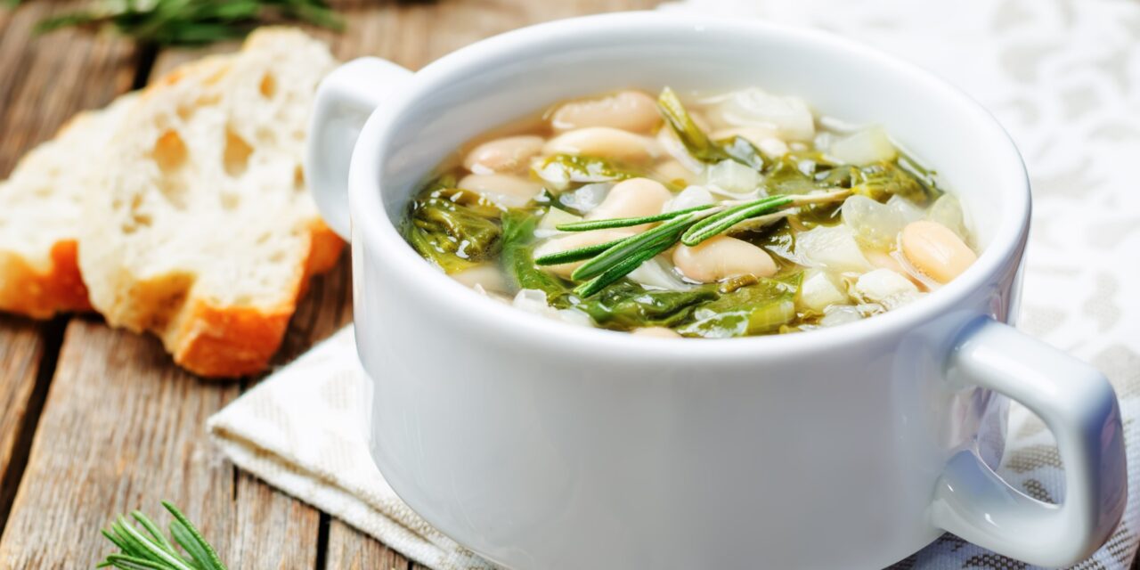 Špenátová polévka, fazole a orzo: recept